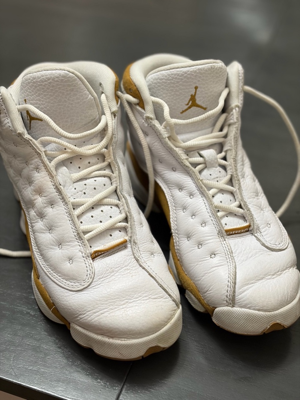 Jordan White Low-Top Sneakers with Gold Insole Detail